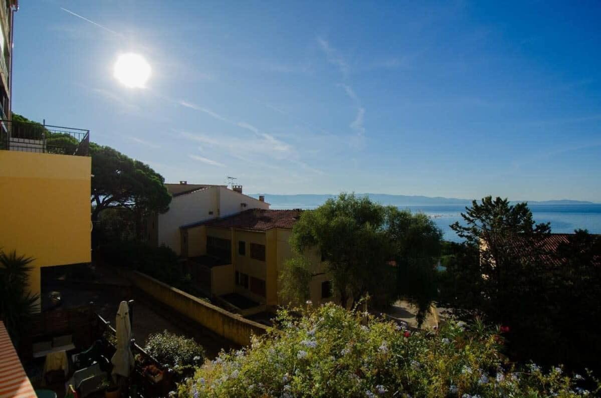 Magnifique Vue - Proche - Parking & Ac Appartement